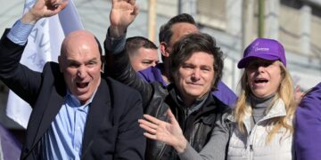 Milei insultó a la prensa y reanimó la sombra de Fred Machado para reivindicar a Espert