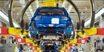La industria automotriz, con el freno de mano puesto