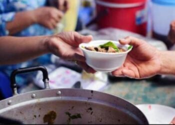 «Argentina alimenta» a los extranjeros, ¿qué pasa puertas adentro?