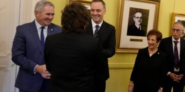 Efecto cascada: pese al malhumor de los propios, Milei protege a Adorni de otro revés
