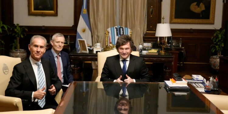 Milei hiperactivo: viernes de rosca febril en la Rosada y próximo viaje a Washington para el 4 de Julio