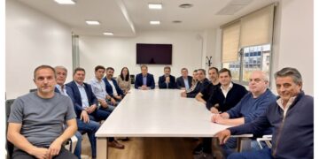 PBA: Ritondo trata de contener el malestar de los intendentes del PRO para bancar a Santilli