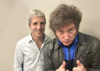 Cavallo advirtió sobre una “bomba cambiaria” en 2027 y Milei y Caputo explotaron