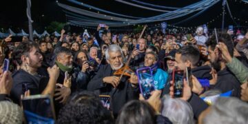 Peteco Carabajal festejó sus 70 en «La Peña de La Patria» que se realizó en Lanús