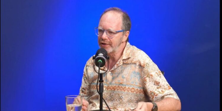 Diego Golombek, científico: «Las pantallas engordan»