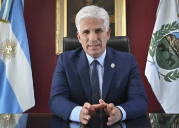 El gobernador de San Luis le pidió la renuncia a todo su Gabinete por falta de fondos