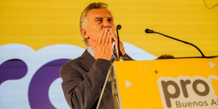 Macri arrancó una gira nacional en Vicente López y le cantaron «Mauricio Presidente»