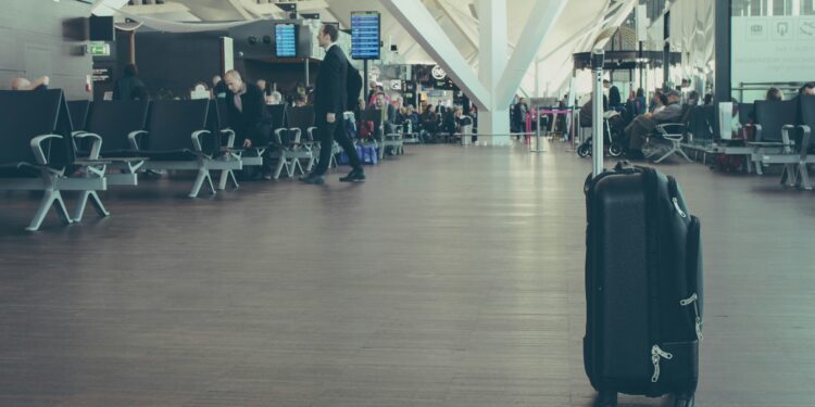 No hay carry on: Aerolíneas Argentinas decidió que el equipaje de mano tendrá costo a partir de mayo