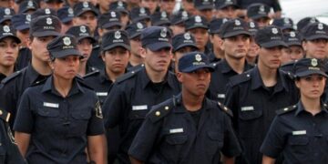 Crisis en la Policía bonaerense: los suicidados casi quintuplican a los muertos durante su servicio