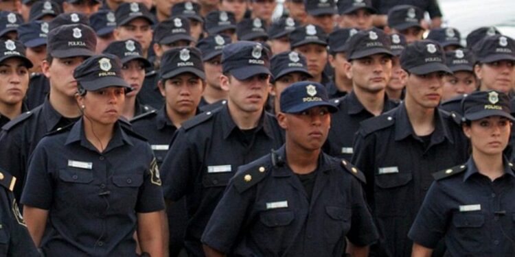Crisis en la Policía bonaerense: los suicidados casi quintuplican a los muertos durante su servicio