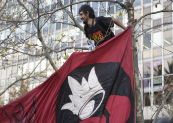 Un banderazo por el Indio Solari en el Obelisco