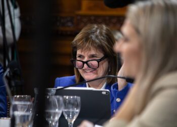 El Gobierno gambeteó una sesión en la Cámara Alta que incluía pelea reglamentaria