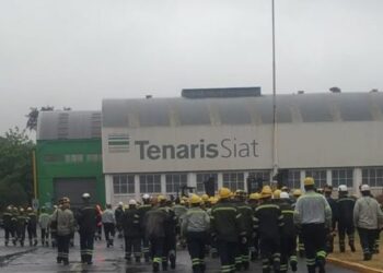 Techint despide a 150 trabajadores en una planta clave para Vaca Muerta y expone la crisis industrial