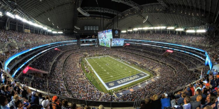 El estadio donde «Dios» mira jugar a Messi: la leyenda que esconde la casa de los Cowboys