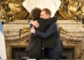 Con Adorni y gobernadores, Milei le tomó juramento a Santilli