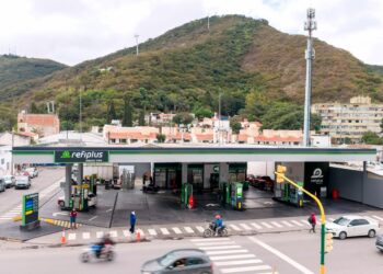 YPF lanzó un nuevo formato de estaciones de servicio enfocado en la rapidez