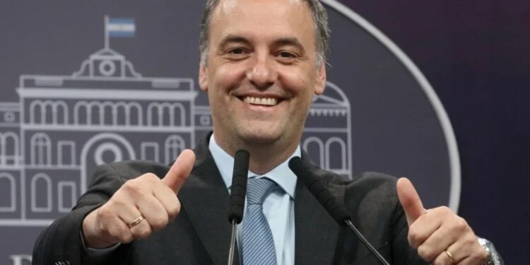 Qué dice la Ley de Inocencia Fiscal a la que Adorni busca ampararse mientras persisten las dudas sobre sus bienes