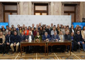 A un año de la condena a CFK, UxP apuntó a la Corte Suprema y cruzó a Milei y Macri