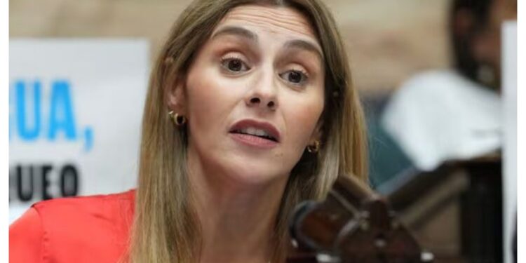 Pagano: «Si dejás que Adorni evada, ¿qué podemos pedirle a la ciudadanía? el gobierno está terminado»
