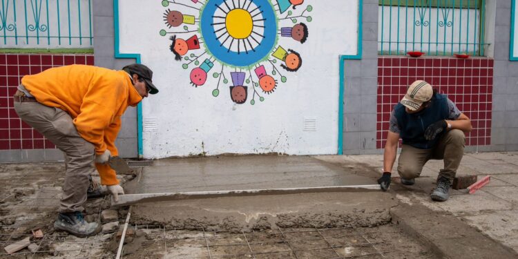 Lanús avanza con las obras de mejora y puesta en valor de escuelas públicas