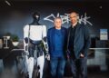 El CEO de YPF visitó la planta de Tesla para analizar oportunidades de trabajo conjunto
