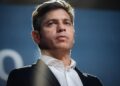 Kicillof fue al funeral del Indio y pidió calma a la gente que espera