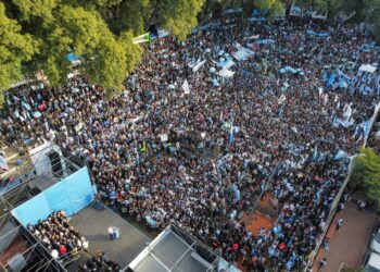 Gran parte del peronismo se juntó para reclamar la libertad de Cristina Kirchner