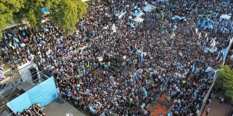 Gran parte del peronismo se juntó para reclamar la libertad de Cristina Kirchner