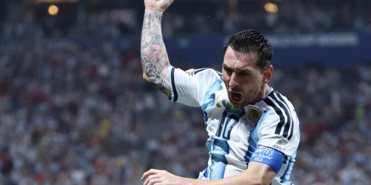 Argentina lo ganó con el corazón y está en cuartos de final del Mundial