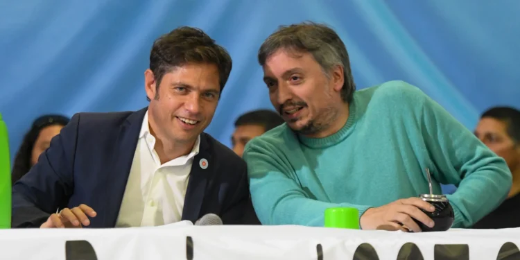 Kicillof evita otra foto con Máximo, pero envía una señal de distensión al acto del PJ en La Rioja