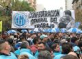 Jubilados volvieron a marchar al Congreso, pero respaldados por CGT, las dos CTA y organizaciones sociales