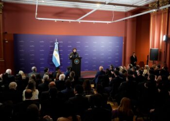 Milei bajó línea a sus legisladores y ordenó el repechaje de tres proyectos prioritarios