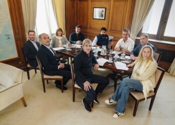 El Gobierno relanzó la Mesa Política sin Ravier y apunta al Congreso