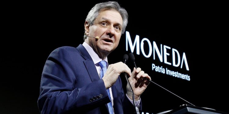 El viceministro Daza afirmó que «ya están los brotes verdes», pero reconoció que muchos aún no sienten la recuperación