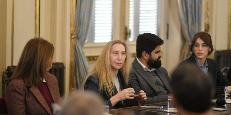CABA 2027: Karina reunió a la tropa legislativa porteña y apuntó contra Jorge Macri