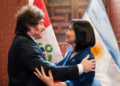 Milei y un anhelo peruano: la estabilidad que entusiasma al Gobierno y el costo social que prefiere no mirar