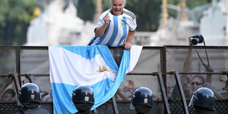 Mundial 2026: el Gobierno busca capitalizar la Scaloneta, pero el efecto político no es el deseado