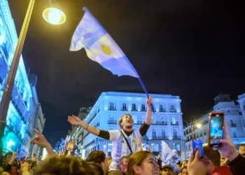 Así viven la final los argentinos residentes en España: «Salís a la calle y hay camisetas de Argentina»