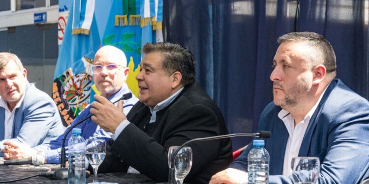 Entre «chanchos que chiflan» y «materia gris de garcas» crece la tensión en el Senado bonaerense