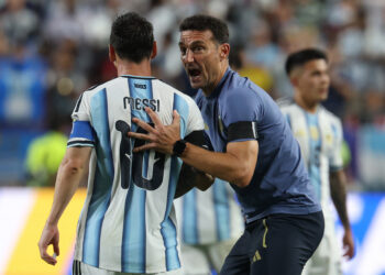 La Selección pasó a semis con un triunfo incómodo, como si sobrevivir fuera una forma de jugar