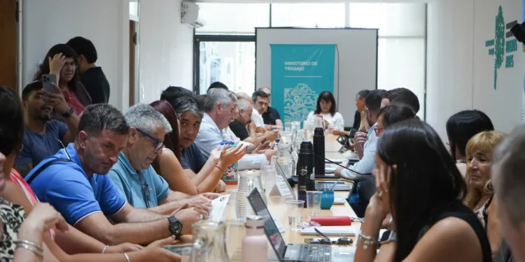 La Provincia ofreció un 7% de aumento escalonado a los docentes