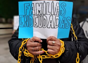 El sobreendeudamiento familiar escala en la agenda bonaerense y suma un nuevo debate en la Legislatura