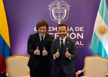 Milei cerró su gira regional en Colombia con una bilateral con De la Espriella antes de su jura