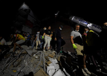 El terremoto en el oeste de Colombia deja al menos 181 muertos y sigue la búsqueda sobrevivientes