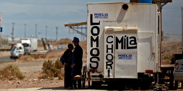 Sturzenegger prevé una gran ola migratoria hacia zonas petroleras, pero Añelo, en Vaca Muerta, ya desborda