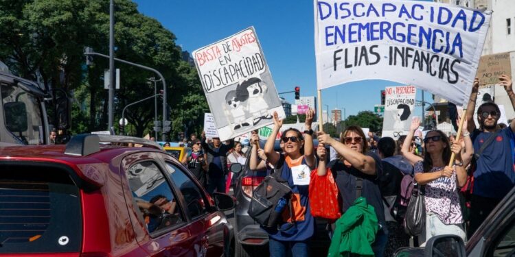 Se agudiza la crisis en discapacidad: arrancó la suspensión de prestadores