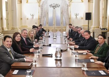 Provincia le reclama a Nación un lugar en la organización de la visita del Papa