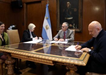 La suspensión total del PAMI en la Patagonia complica el futuro de Lugones