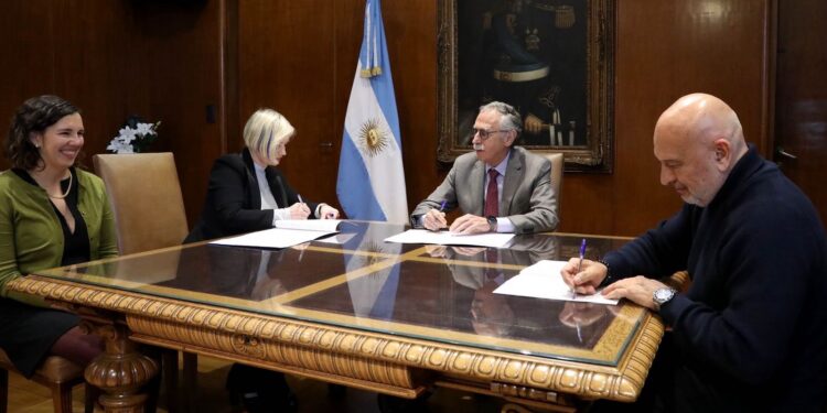 La suspensión total del PAMI en la Patagonia complica el futuro de Lugones