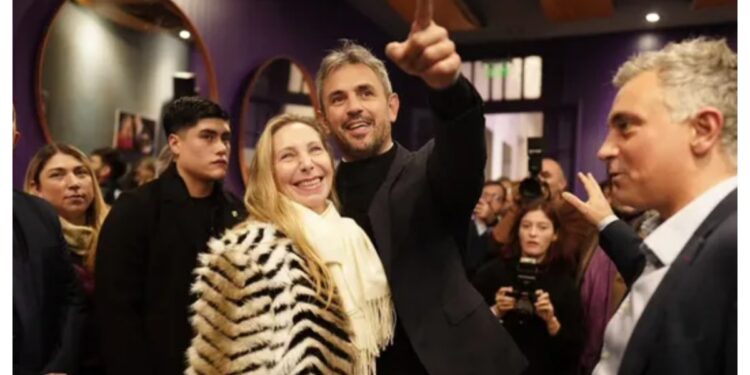 Banderas evangelistas y guiños al PRO: lo que no se vio de la inauguración de LLA en PBA